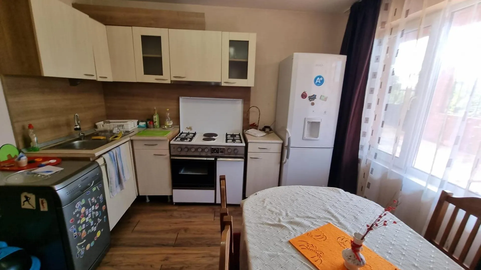 Sunny Day Apartment Varna